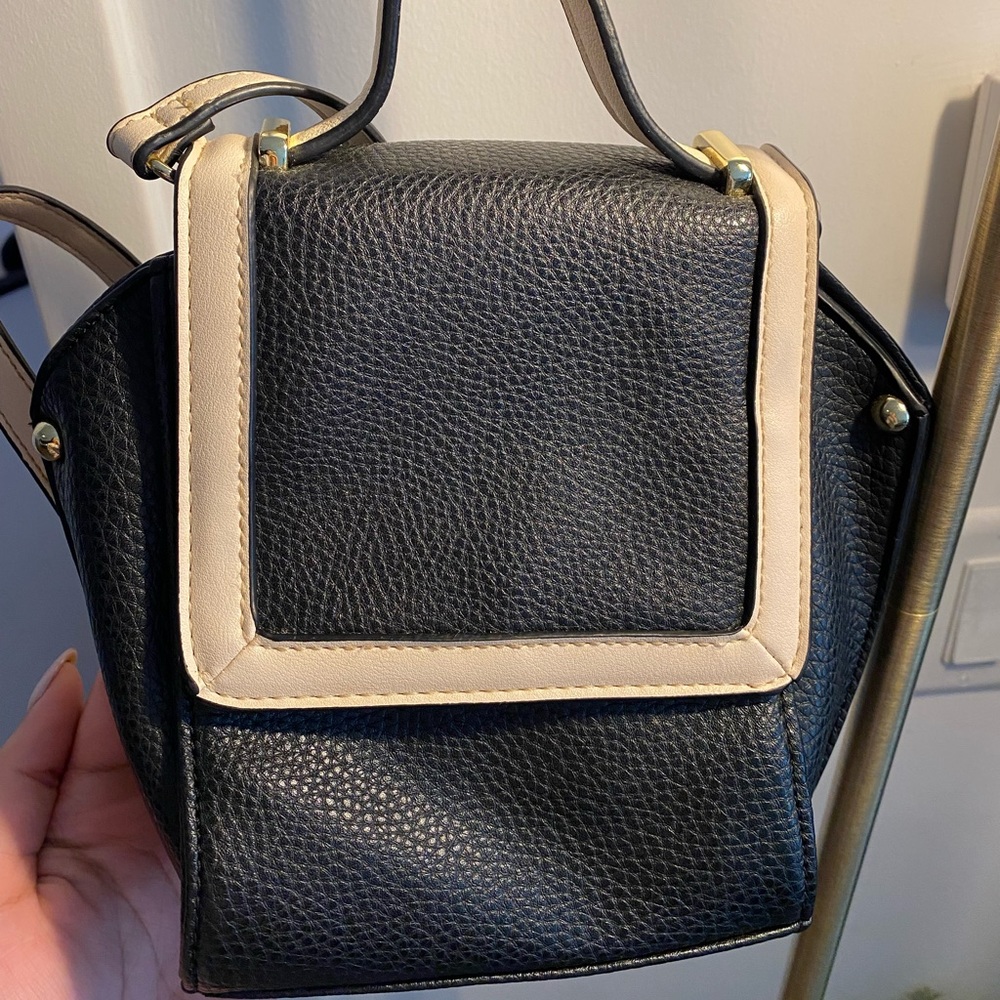 Olivia + Joy crossbody bag, small/medium no scratches no imperfections.